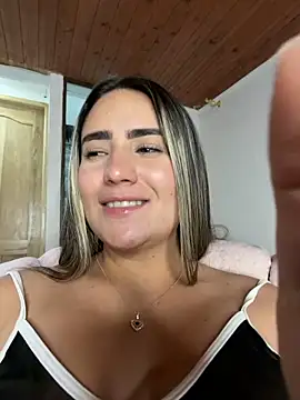 Snapshot of Miilana_ chatting on 05.03.26 Miilana online show from 05.03.26