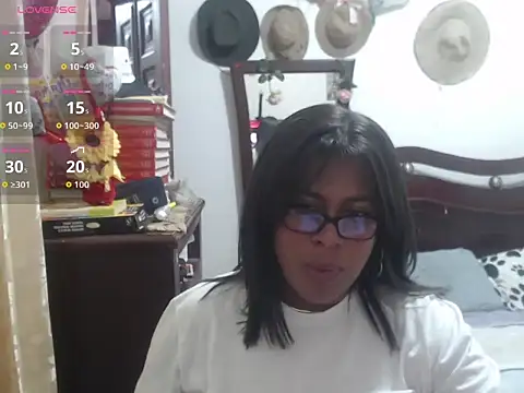 Snapshot of Caprichosa-39 chatting on 02.19.26 Caprichosa-39 online show from 02.19.26