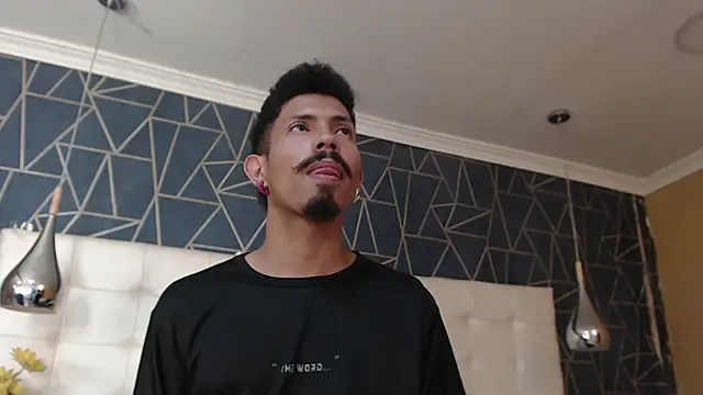 NoaahTylor online show from 02.11.26