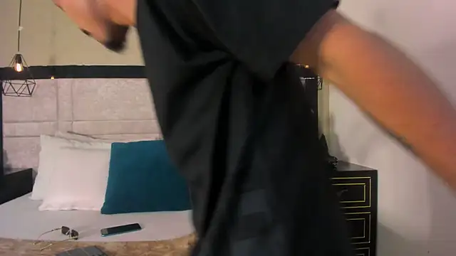 Snapshot of NoaahTylor chatting on 03.14.26 NoaahTylor online show from 03.14.26