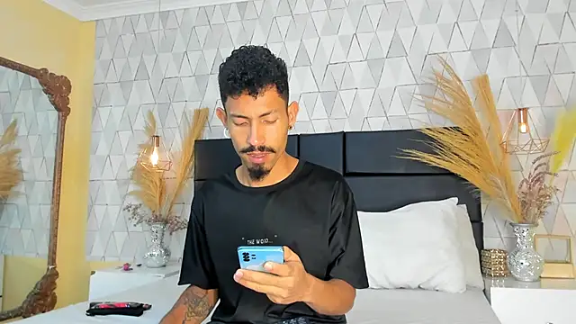 Snapshot of NoaahTylor chatting on 03.23.26 NoaahTylor online show from 03.23.26