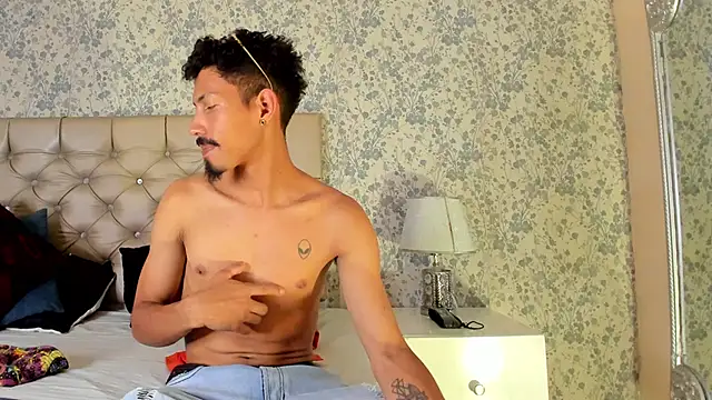 Snapshot of NoaahTylor chatting on 03.31.26 NoaahTylor online show from 03.31.26