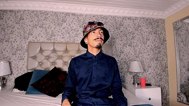 Snapshot of NoaahTylor chatting on 04.01.26 NoaahTylor online show from 04.01.26