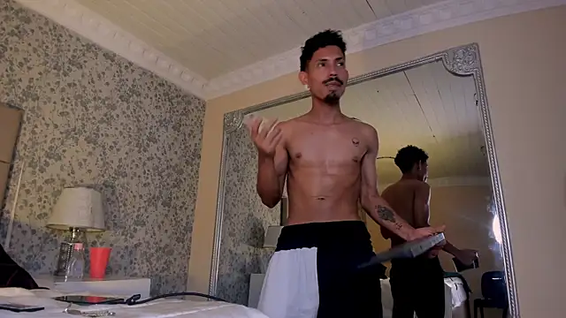 Snapshot of NoaahTylor chatting on 04.09.26 NoaahTylor online show from 04.09.26