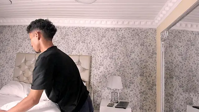 Snapshot of NoaahTylor chatting on 04.13.26 NoaahTylor online show from 04.13.26