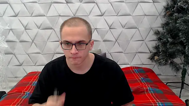 Snapshot of Pure_Aura chatting on 02.20.26 Pure Aura online show from 02.20.26