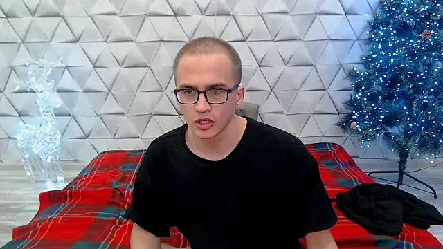 Snapshot of Pure_Aura chatting on 02.24.26 Pure Aura online show from 02.24.26