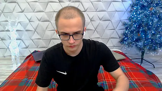 Snapshot of Pure_Aura chatting on 02.27.26 Pure Aura online show from 02.27.26