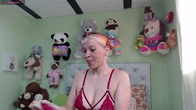 Dayana Smithh online show from 04.16.26