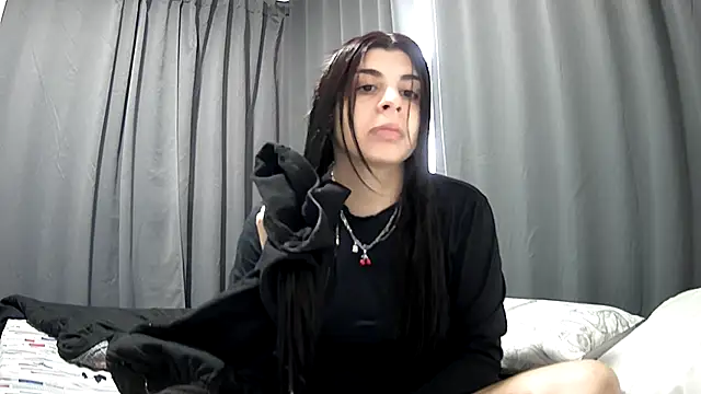 Snapshot of violetazein7 chatting on 04.06.26 violetazein7 online show from 04.06.26