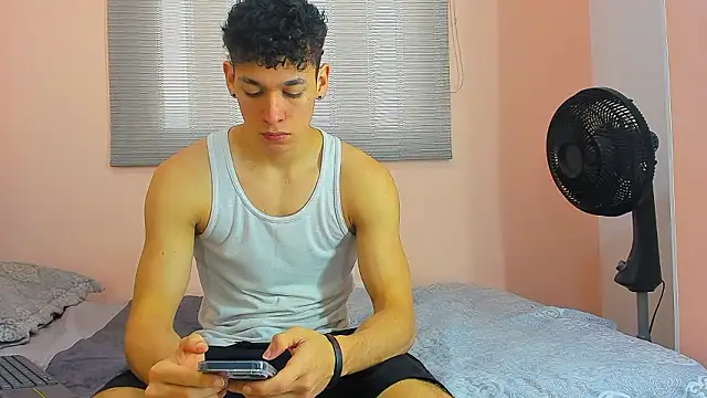 Snapshot of Muscle__Myke chatting on 02.21.26 Muscle Myke online show from 02.21.26