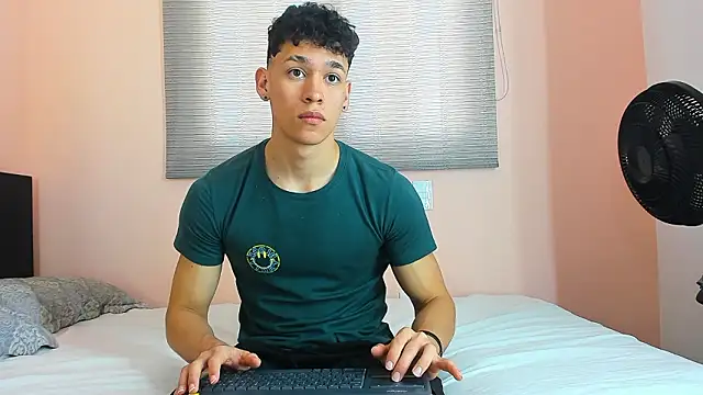 Snapshot of Muscle__Myke chatting on 02.26.26 Muscle Myke online show from 02.26.26