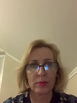 Snapshot of VeltaMur975 chatting on 02.13.26 VeltaMur975 online show from 02.13.26