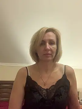 Snapshot of VeltaMur975 chatting on 02.20.26 VeltaMur975 online show from 02.20.26