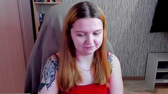 Snapshot of AnitaXVine chatting on 02.14.26 AnitaXVine online show from 02.14.26