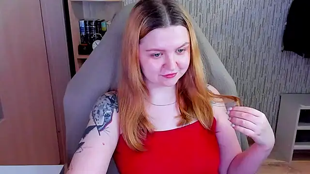 Snapshot of AnitaXVine chatting on 02.16.26 AnitaXVine online show from 02.16.26