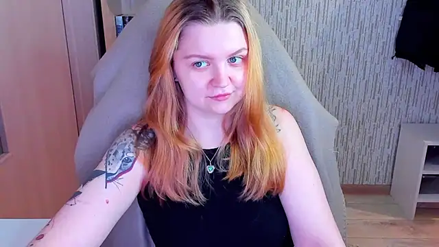 Snapshot of AnitaXVine chatting on 02.24.26 AnitaXVine online show from 02.24.26