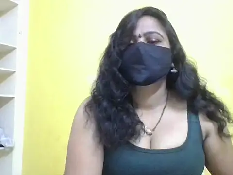 anu-reddyy online show from 04.17.26