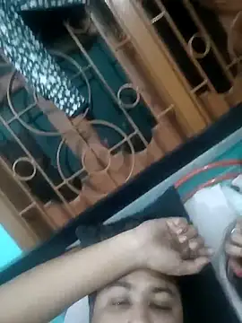 Snapshot of Desiyoungcouple15 chatting on 02.24.26 Desiyoungcouple15 online show from 02.24.26