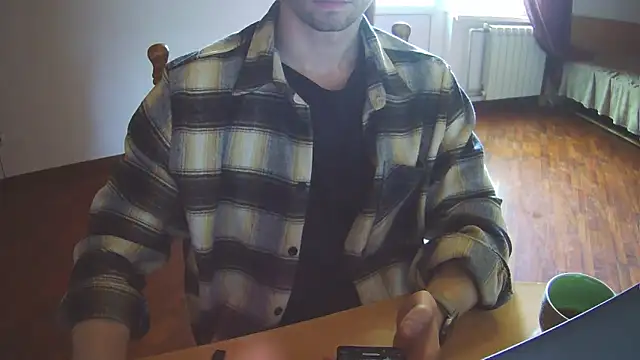 Snapshot of Marliten chatting on 05.27.26 Marliten online show from 05.27.26