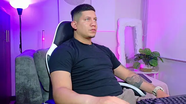  robertobaggioo online show from 06.13.26