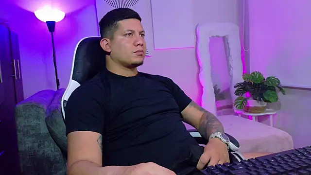  robertobaggioo online show from 06.19.26
