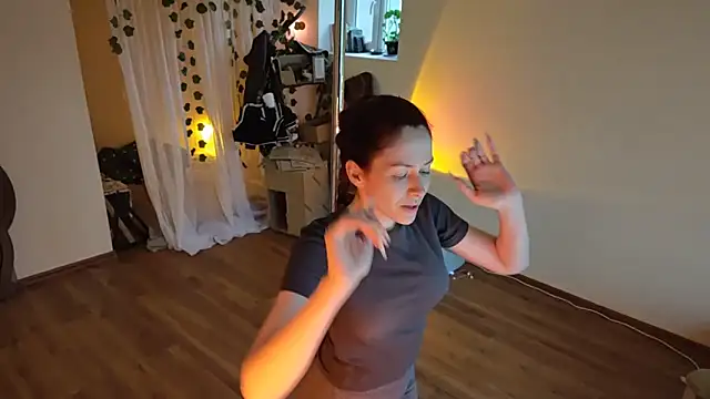 Kamila Moore  online show from 03.19.26