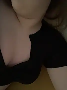 Snapshot of LixuryBaby chatting on 02.15.26 LixuryBaby online show from 02.15.26