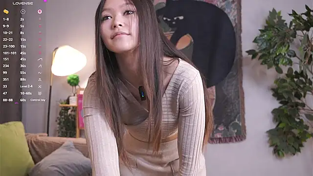 JanelBitther online show from 04.12.26