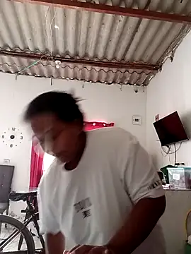 Snapshot of PerlaCurvasgrandes chatting on 02.15.26 PerlaCurvasgrandes online show from 02.15.26