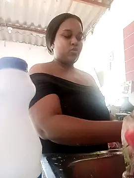 Snapshot of PerlaCurvasgrandes chatting on 02.19.26 PerlaCurvasgrandes online show from 02.19.26