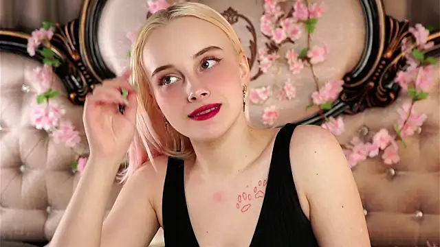 KirstinMcgeady online show from 04.10.26