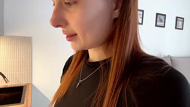 NyxaraBloom online show from 02.18.26