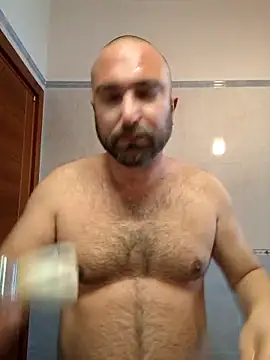 Snapshot of cetriolino chatting on 04.15.26 cetriolino online show from 04.15.26