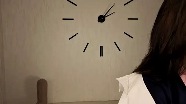 Snapshot of BeatrisRosel chatting on 03.24.26 BeatrisRosel online show from 03.24.26