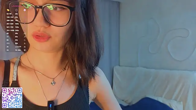 Snapshot of BeatrisRosel chatting on 04.12.26 BeatrisRosel online show from 04.12.26