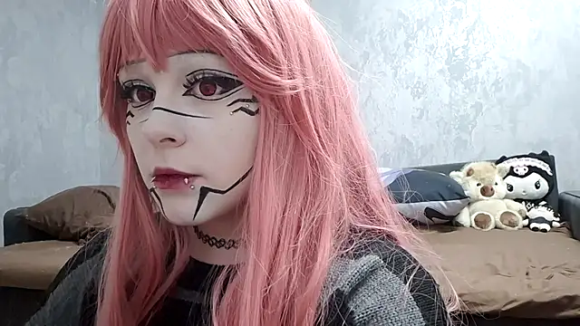 Snapshot of NaomiJess chatting on 04.11.26 NaomiJess online show from 04.11.26