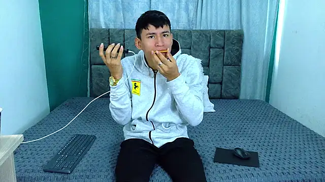 Snapshot of NicolasTorrez chatting on 02.19.26 NicolasTorrez online show from 02.19.26