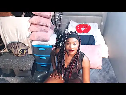 Snapshot of alanalaurent15 chatting on 02.19.26 alanalaurent15 online show from 02.19.26