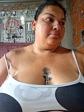 Snapshot of Juli_Powl chatting on 03.03.26 Juli Powl online show from 03.03.26