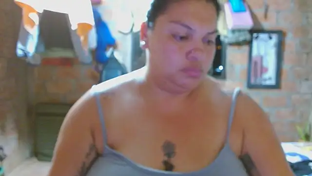 Snapshot of Juli_Powl chatting on 03.08.26 Juli Powl online show from 03.08.26