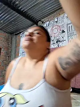 Snapshot of Juli_Powl chatting on 04.10.26 Juli Powl online show from 04.10.26