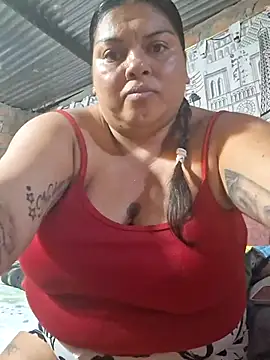 Snapshot of Juli_Powl chatting on 04.11.26 Juli Powl online show from 04.11.26