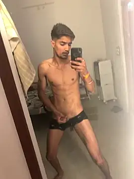 Snapshot of kaushikhotty chatting on 04.15.26 kaushikhotty online show from 04.15.26