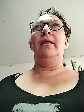 Snapshot of _Saraqueen chatting on 03.13.26 Saraqueen online show from 03.13.26