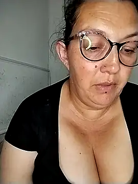 Snapshot of _Saraqueen chatting on 03.14.26 Saraqueen online show from 03.14.26