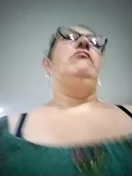 Snapshot of _Saraqueen chatting on 03.22.26 Saraqueen online show from 03.22.26