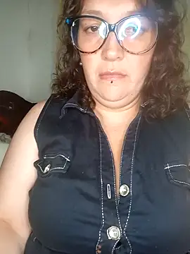 Snapshot of _Saraqueen chatting on 04.05.26 Saraqueen online show from 04.05.26