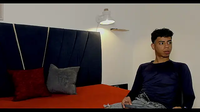 alexx cum18 online show from 06.13.26