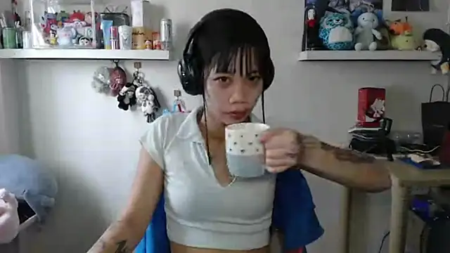 Snapshot of GloryKulikowski chatting on 03.02.26 GloryKulikowski online show from 03.02.26